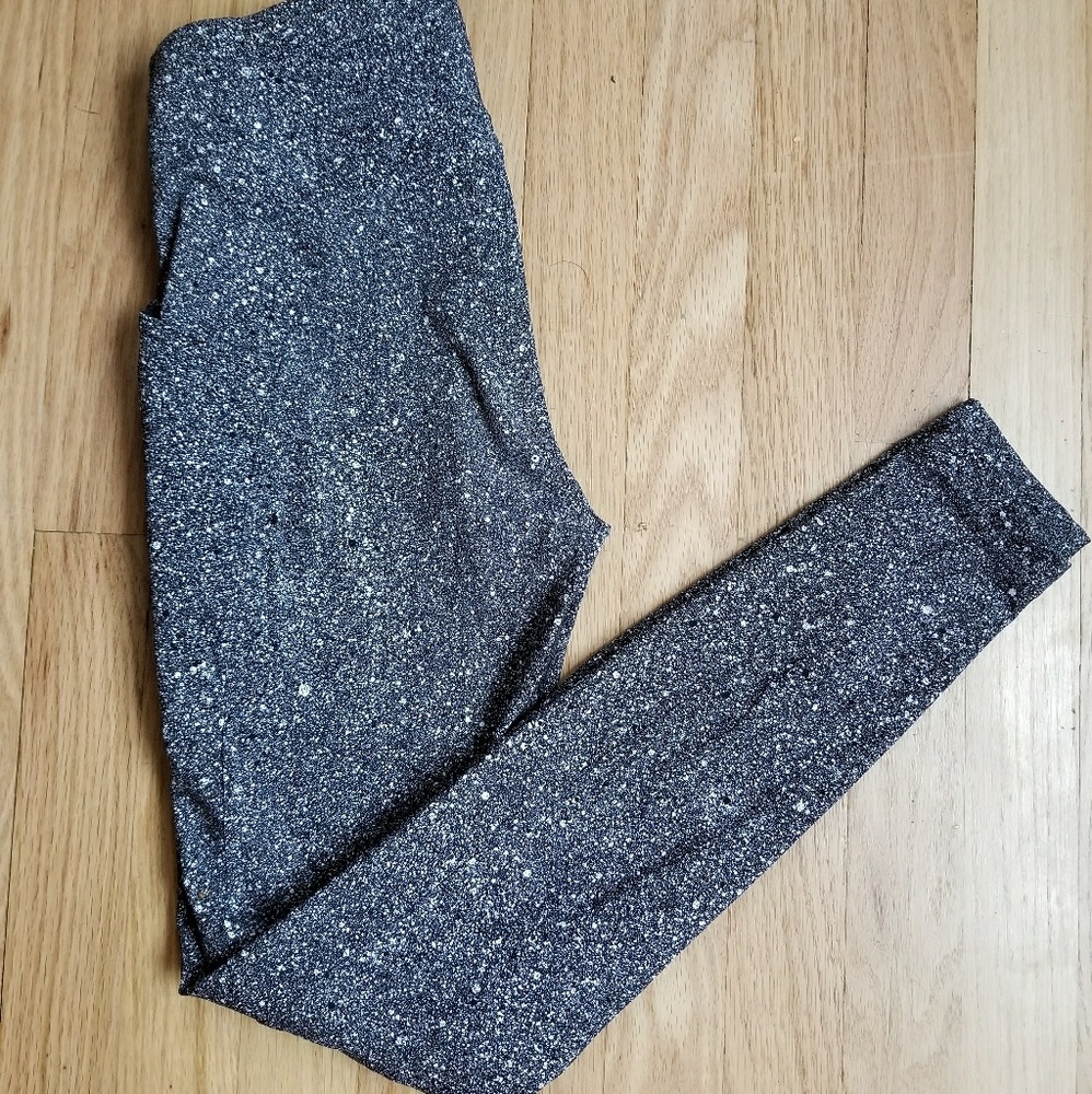 SOLD Lululemon Luminesce Splatter Ice Grey Black